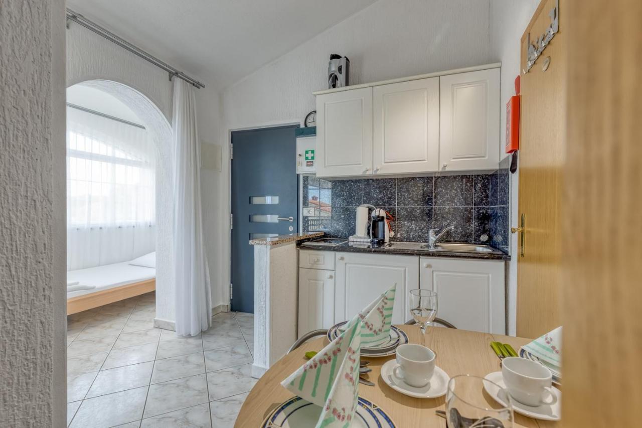 Apartments Covic Antonci (Porec) Exterior foto